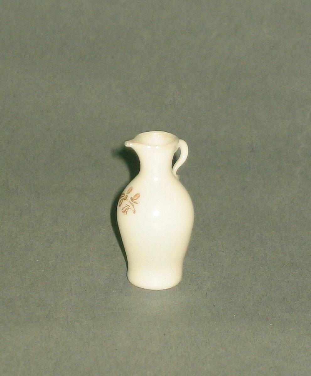 1964.1396.001 Miniature glass jug