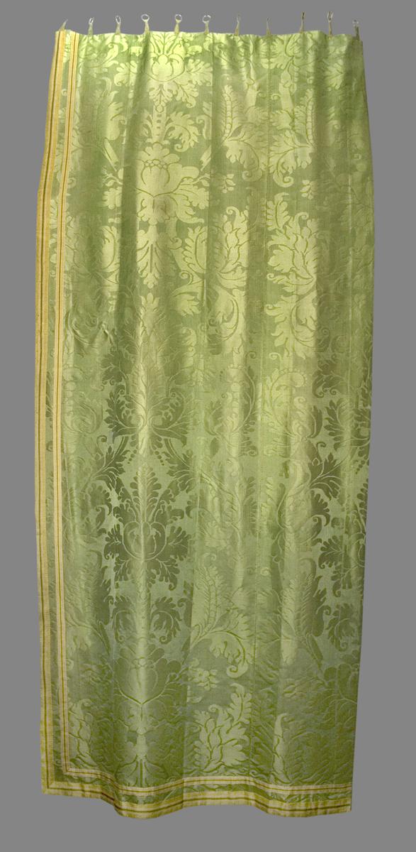 1955.0643.003 A Bed Hanging, Side Curtain
