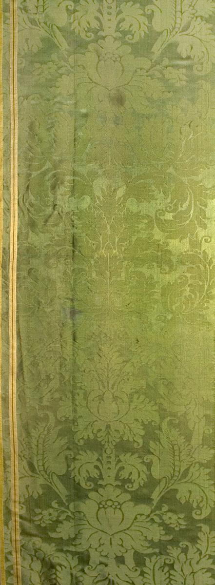1955.0643.003 A Bed Hanging, Side Curtain, Pattern Repeat