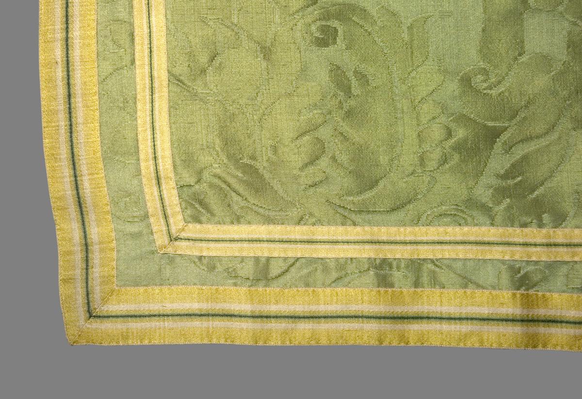1955.0643.003 A Bed Hanging, Side Curtain, Edge Detail