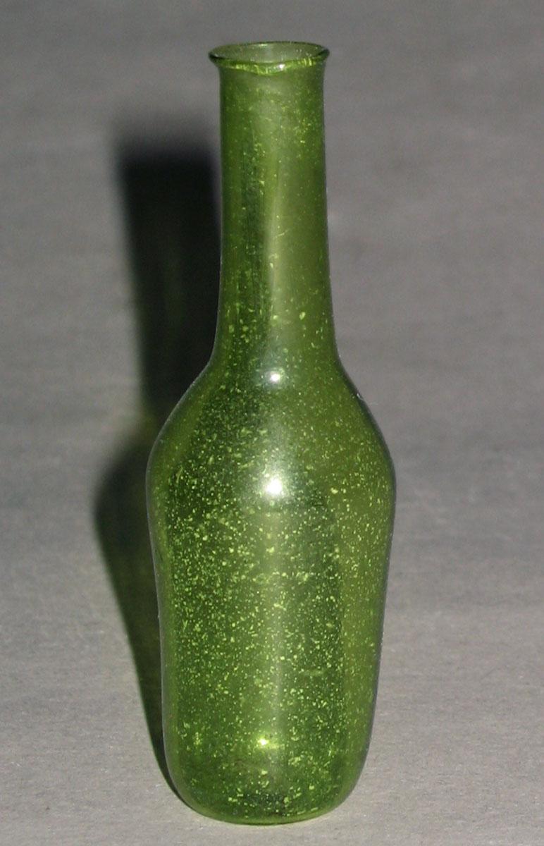 1964.1412 Miniature glass bottle