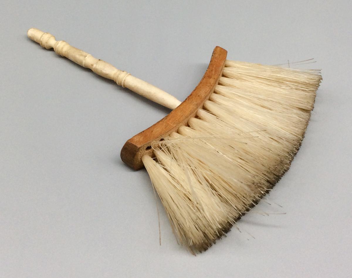 1964.1416 Brush, view 1