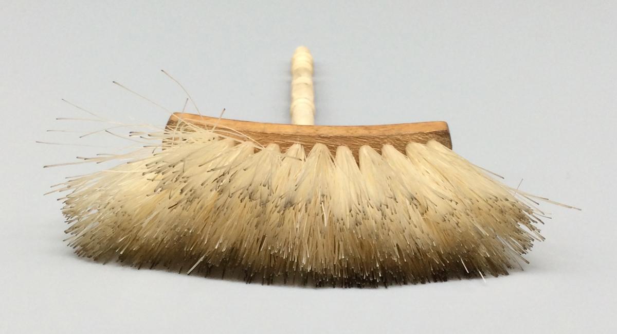 1964.1416 Brush, view 4