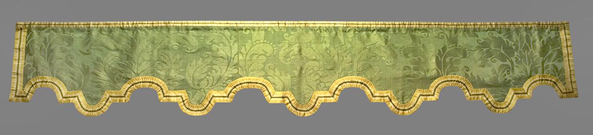 1955.0643.004 B Bed Hanging, Base Valance