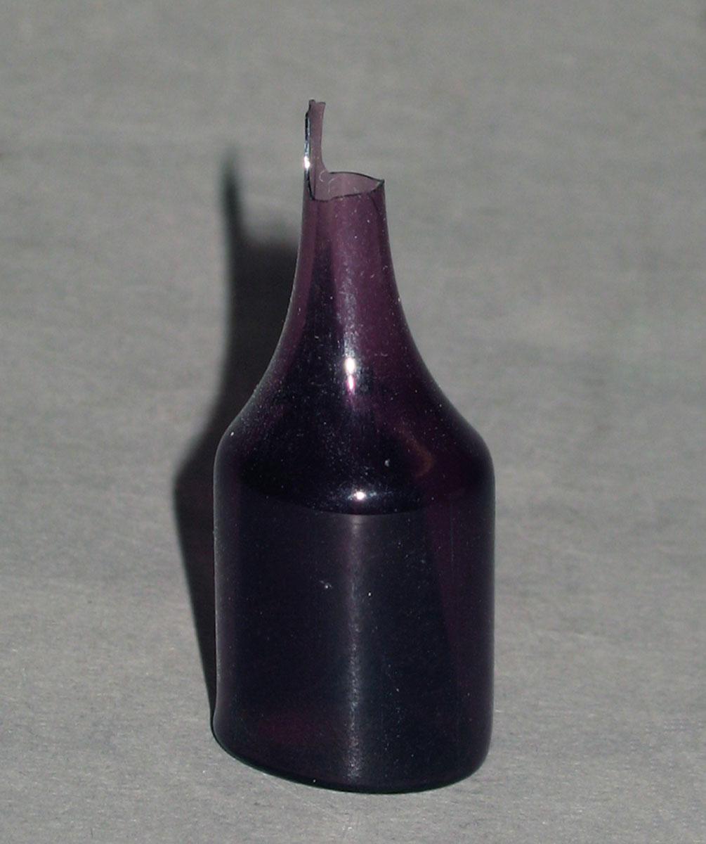 1964.1420 Miniature glass bottle