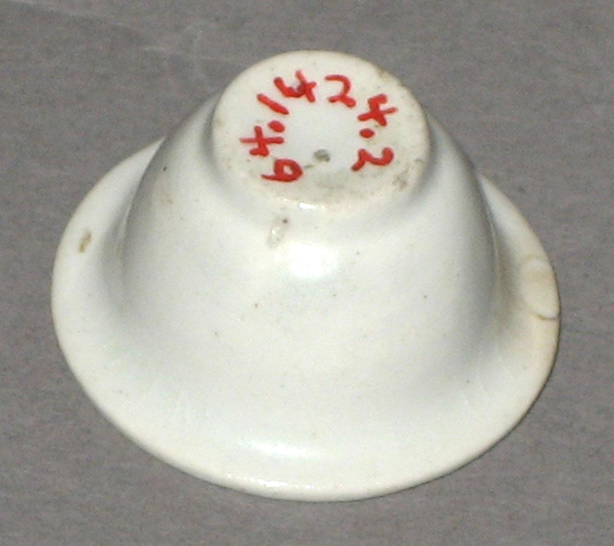 1964.1424.002 Earthenware miniature bowl (underside)