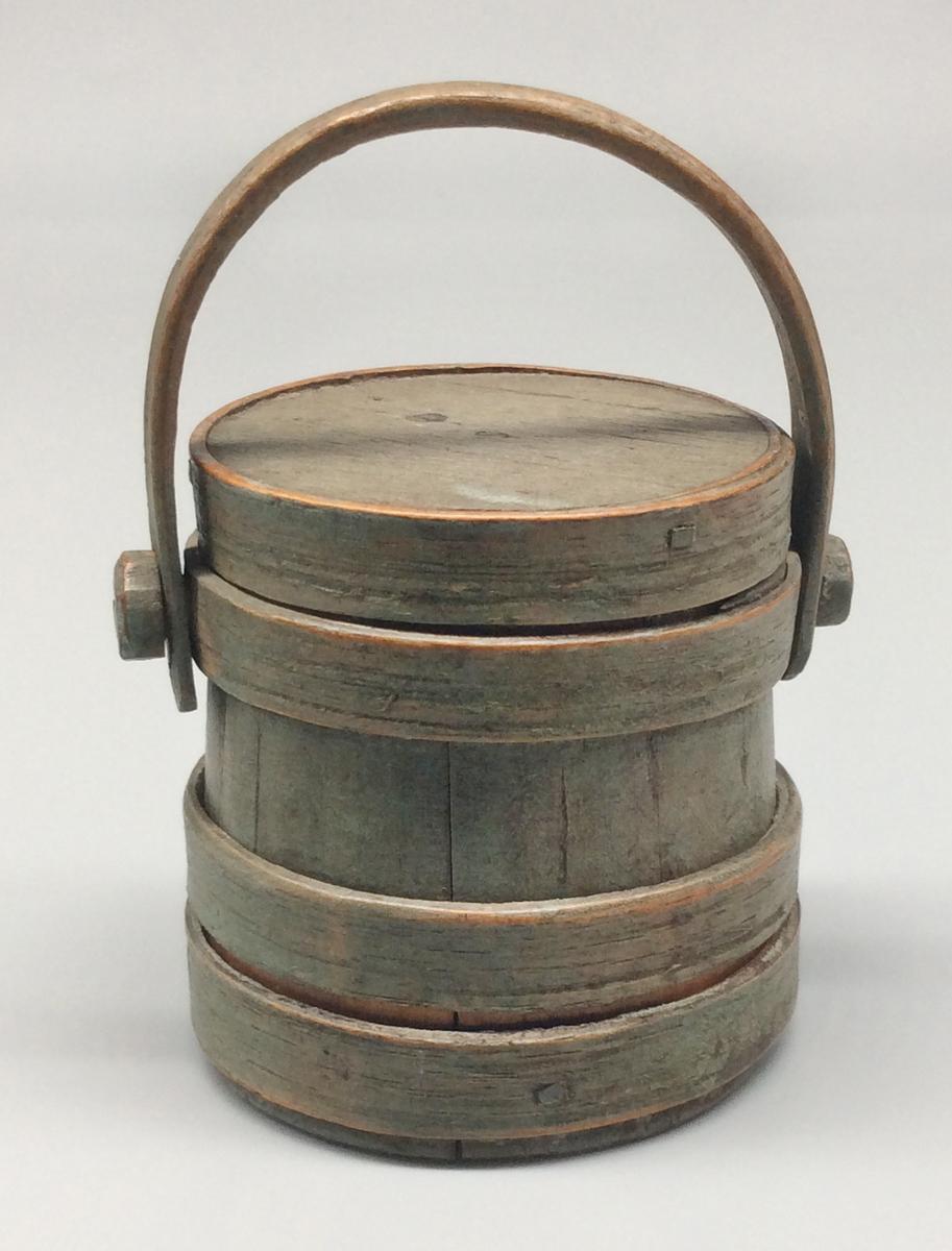 1964.1437 A B Bucket, view 1