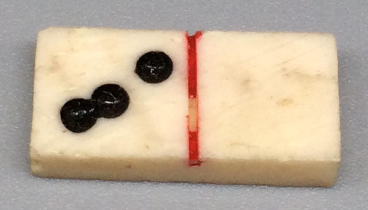 1964.1438 E Domino, view 1