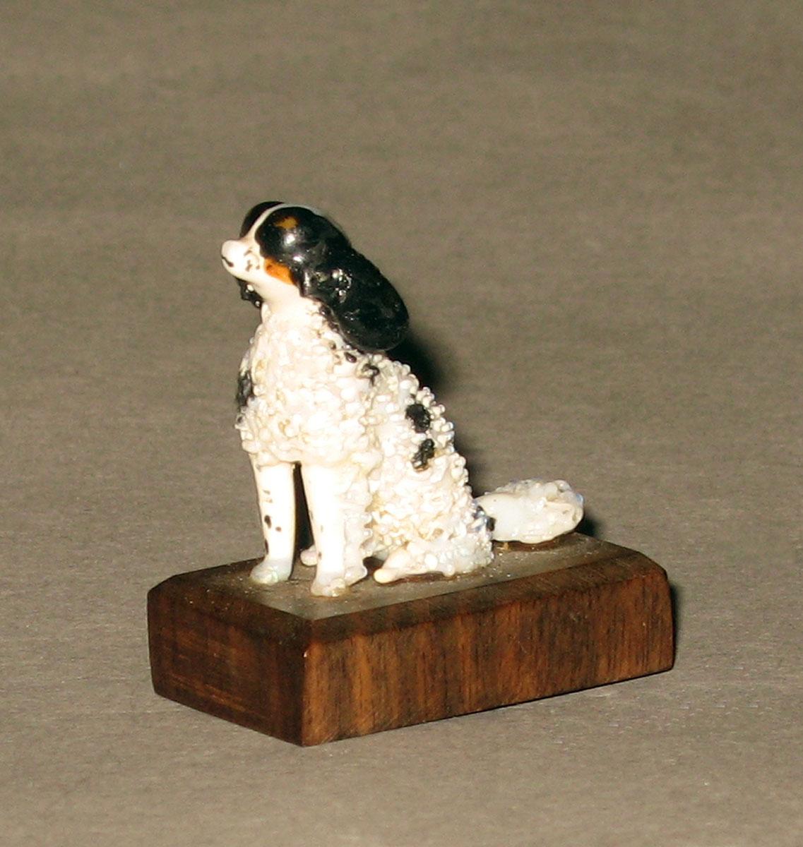 1964.1447 Miniature dog figure