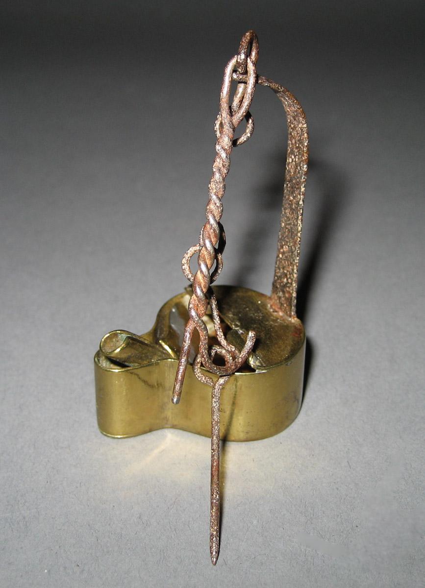 1964.1460 Lamp