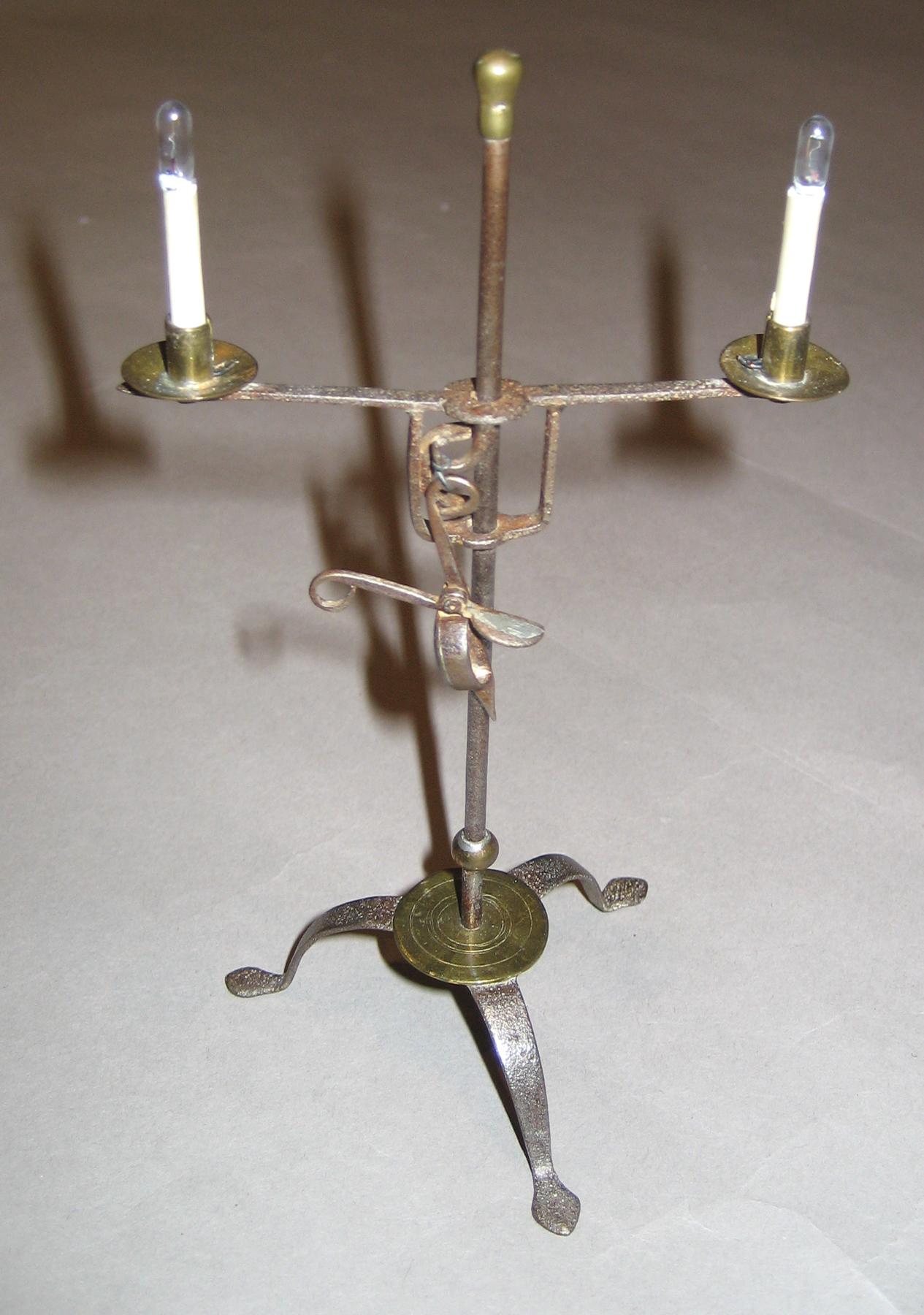 1964.1462 A Candlestand