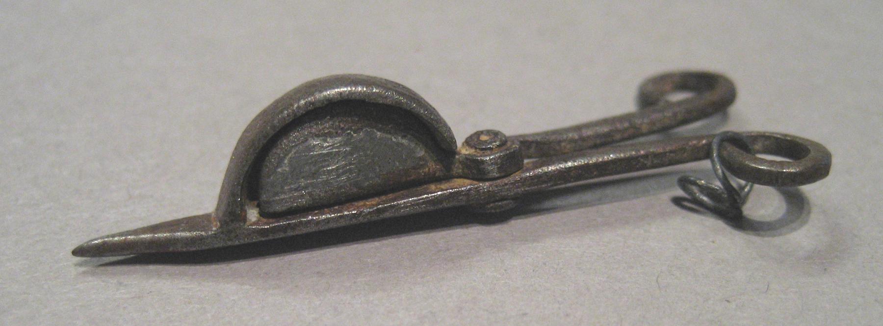 1964.1462 B Snuffer