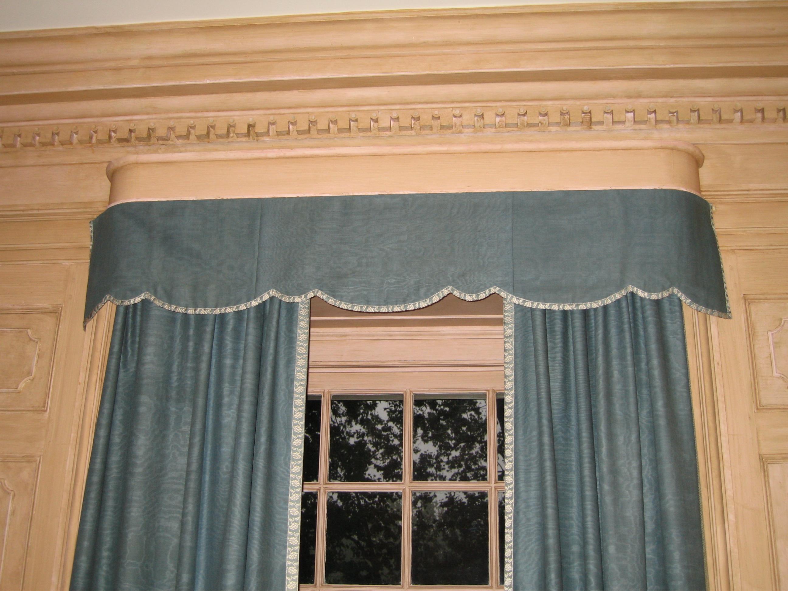 Lancaster Room R window valance