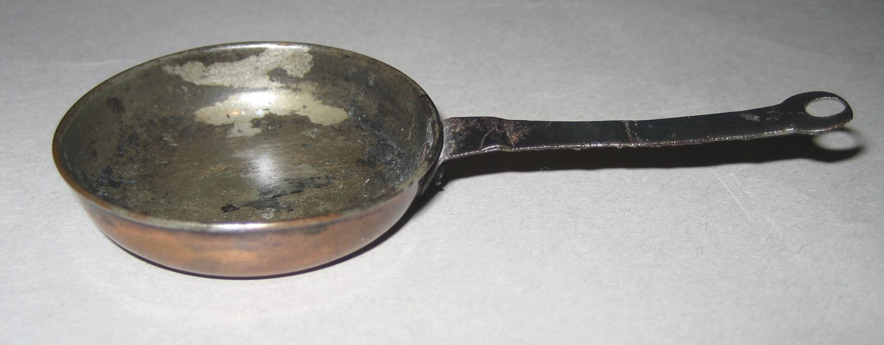 1964.1475 Fry pan