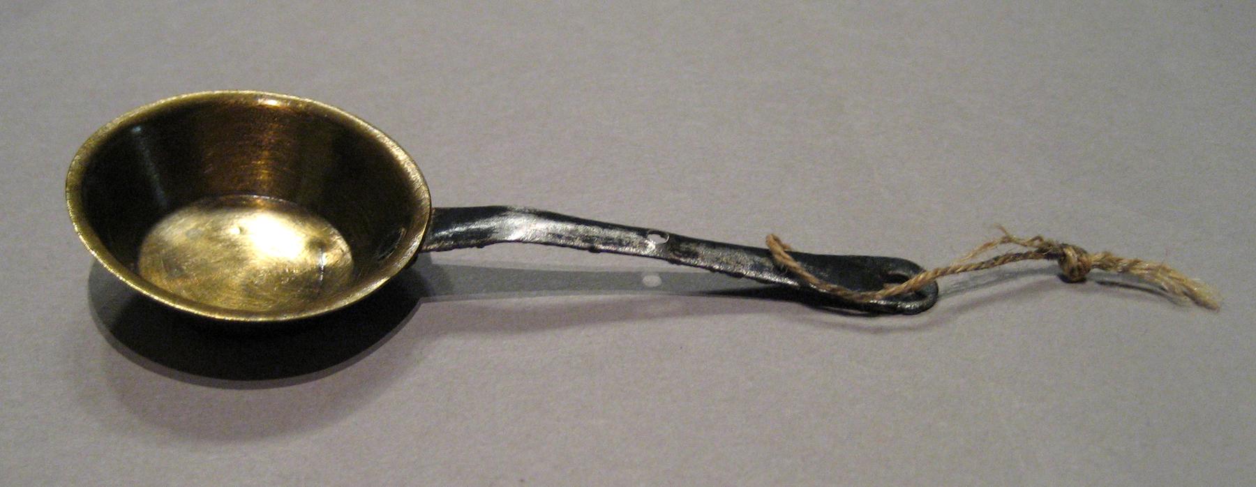 1964.1476 Fry pan