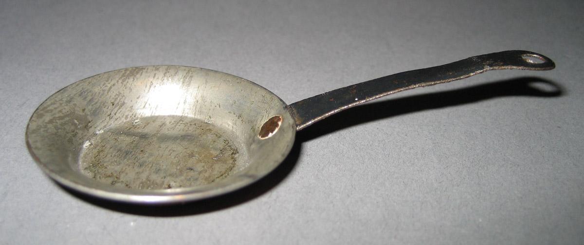 1964.1477 Fry pan