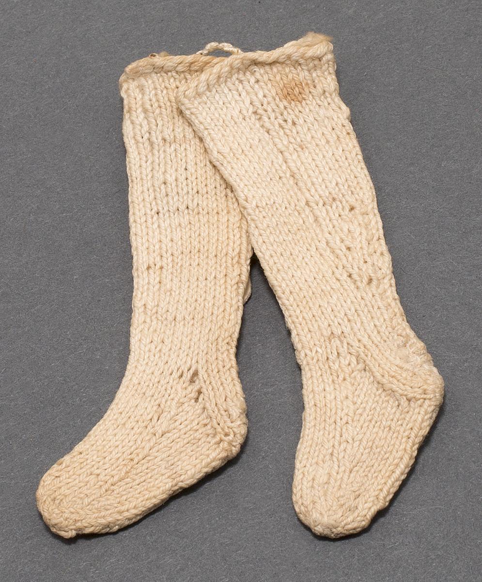 1964.1479.001, .002 Miniature Stocking