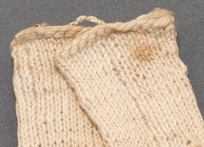 1964.1479.001, .002 Miniature Stocking, Detail 2