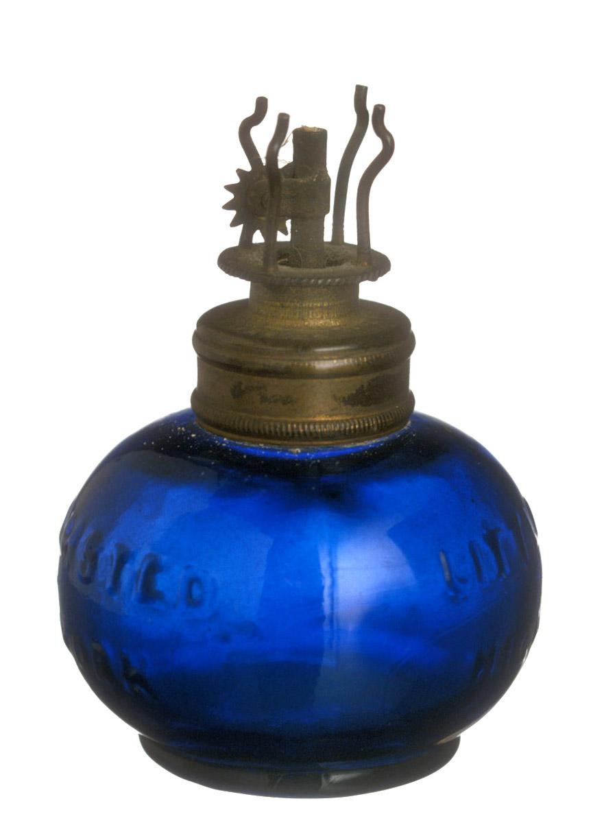 1964.1493 Oil lamp