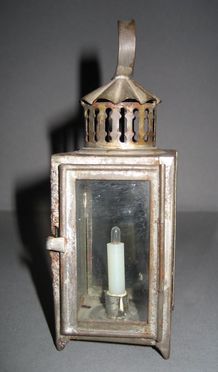 1964.1502 Lantern