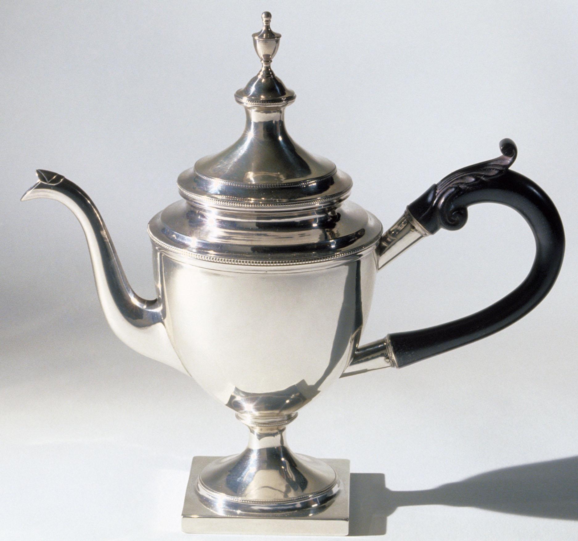 1964.1511.001 A, B Teapot, view 1