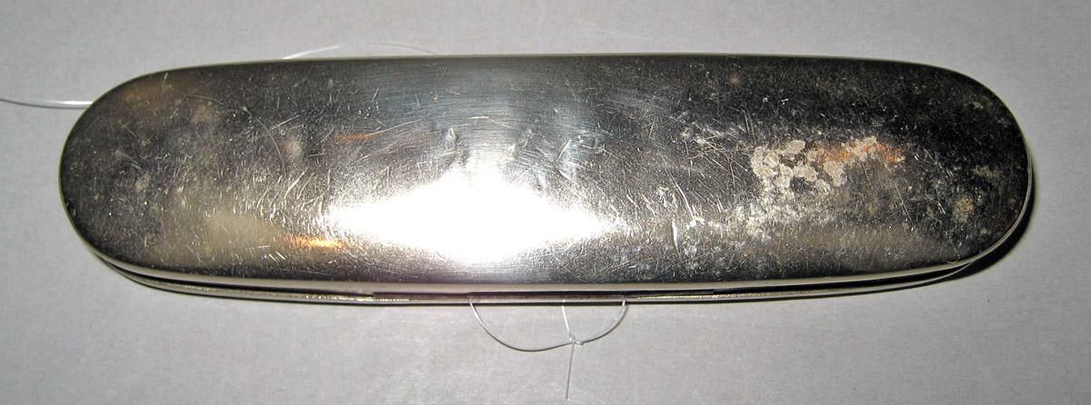 1974.1572 B Silver Spectacles Case underside
