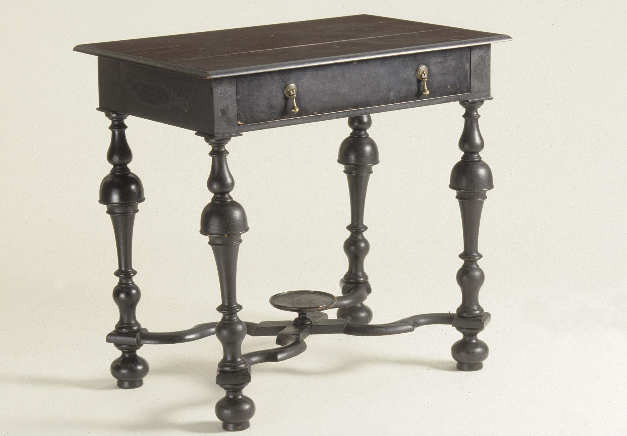 1964.1589 Table, view 1