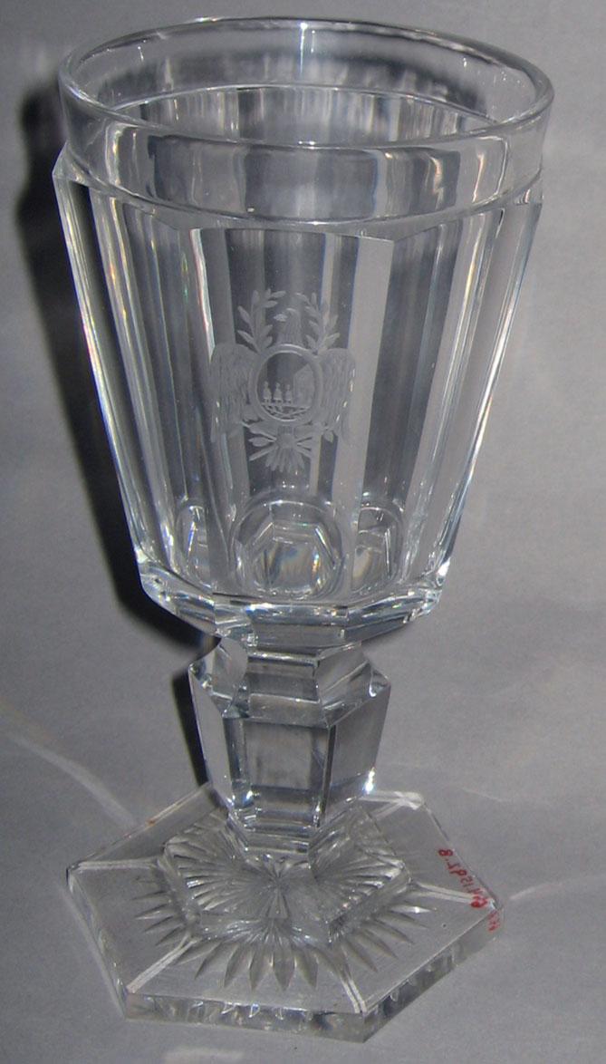 1964.1592.008 Glass goblet