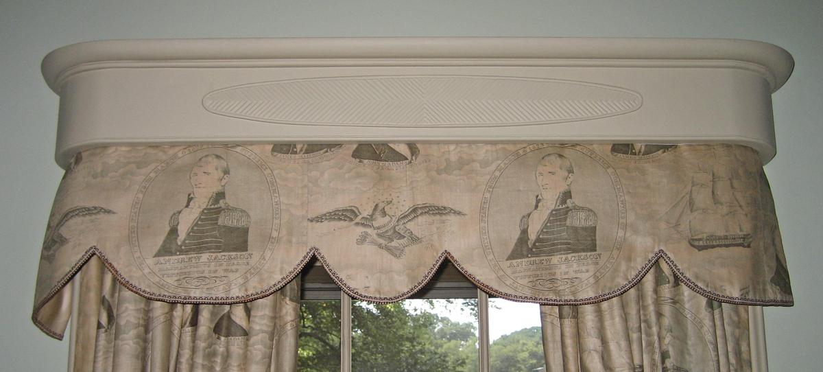 1955.0651.002 C Window hanging, valance