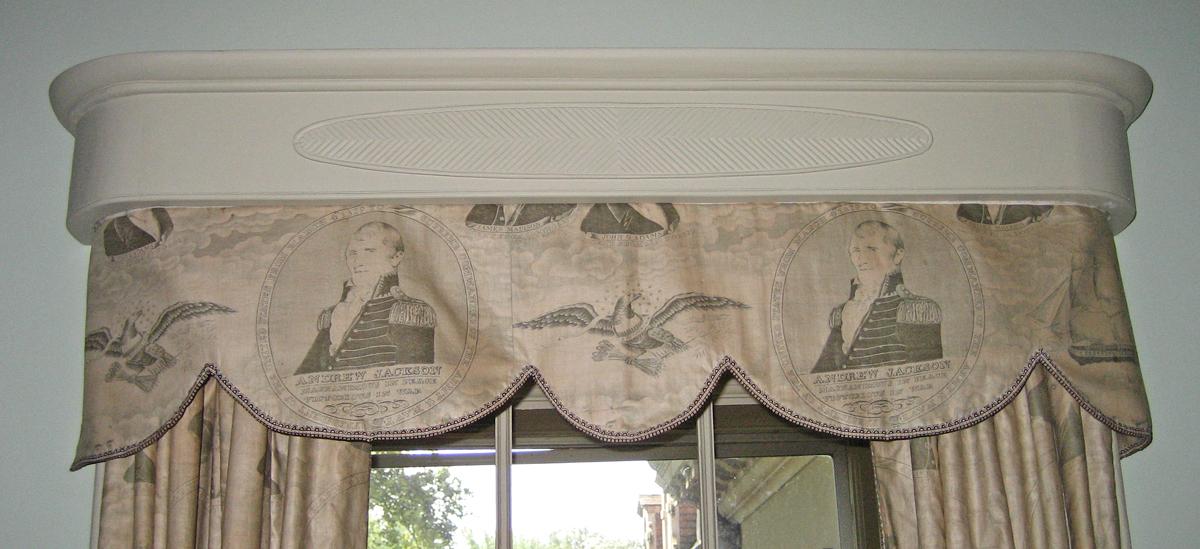 1955.0651.003 Window hanging, valance