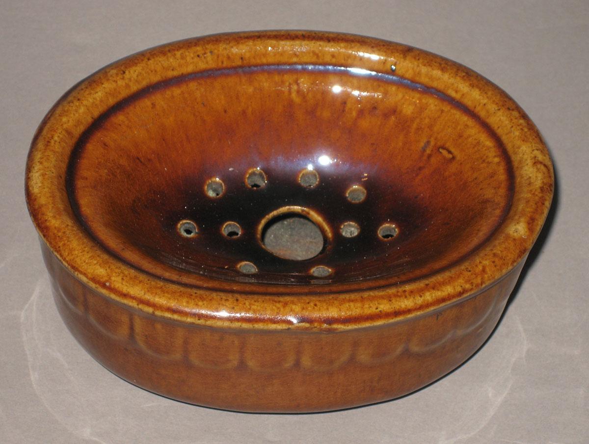 1964.1762 Soap Dish (top)