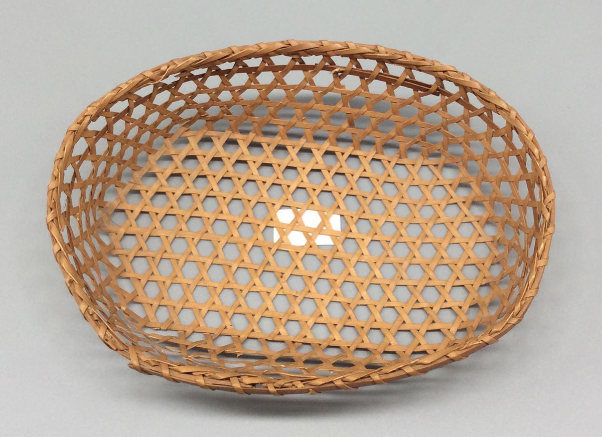 1964.1782 Basket, view 3