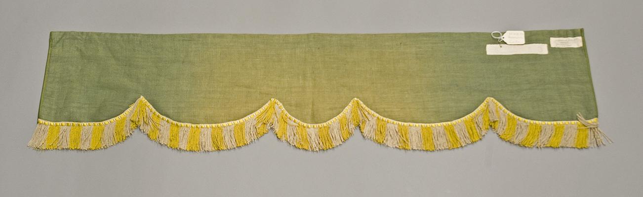 1955.0652 C valance