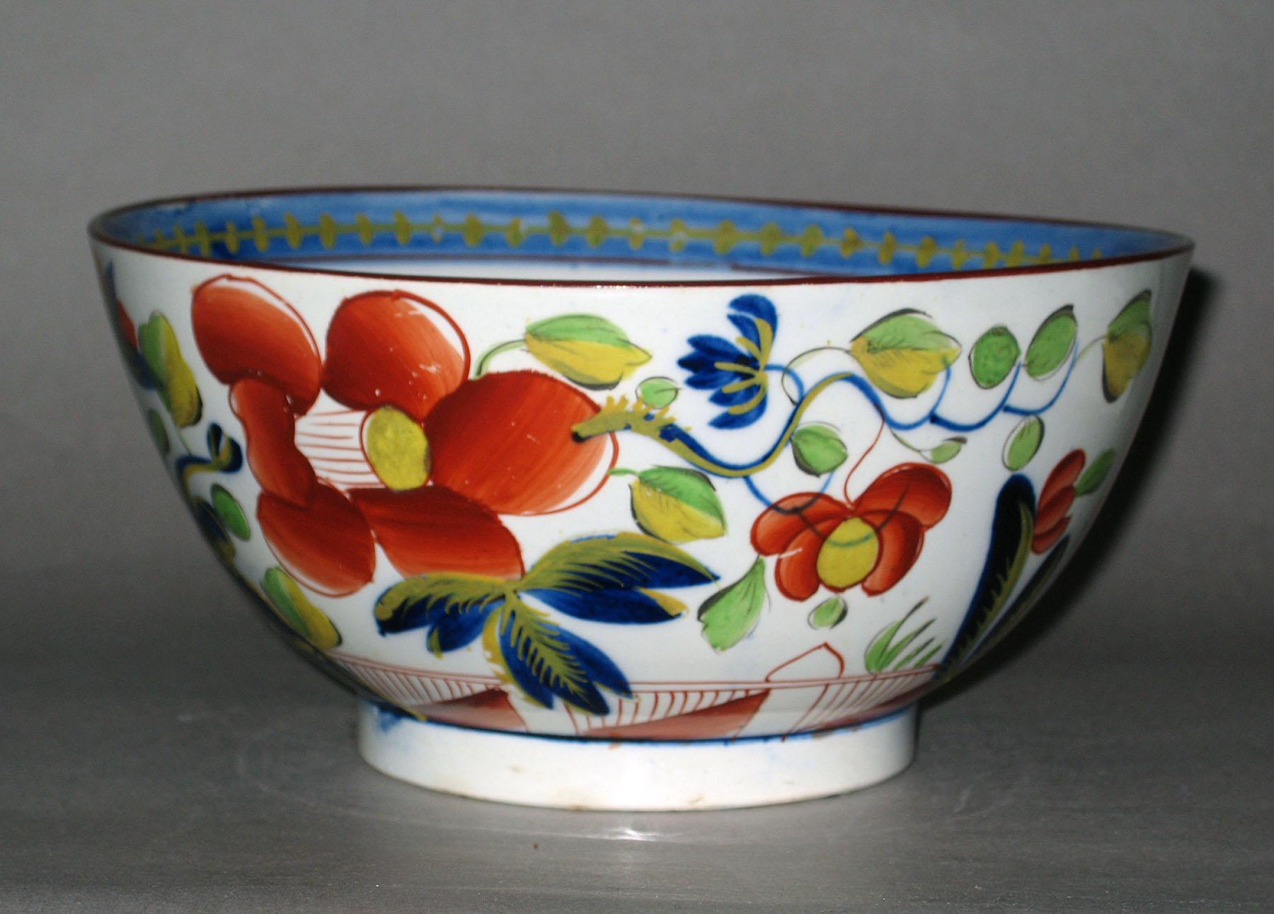 1964.1811.002 Single rose pattern bowl