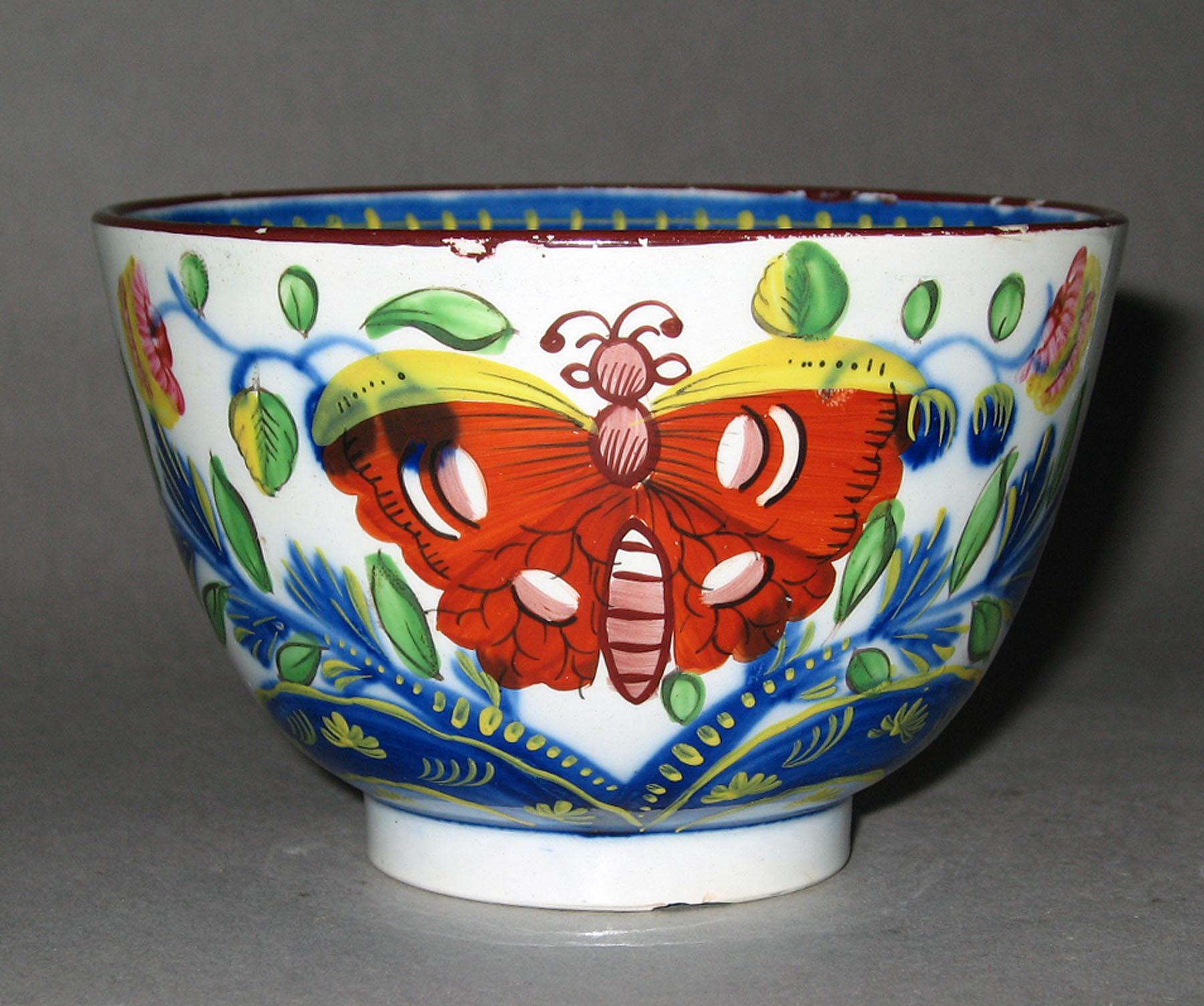 1964.1822.002 Butterfly pattern teabowl