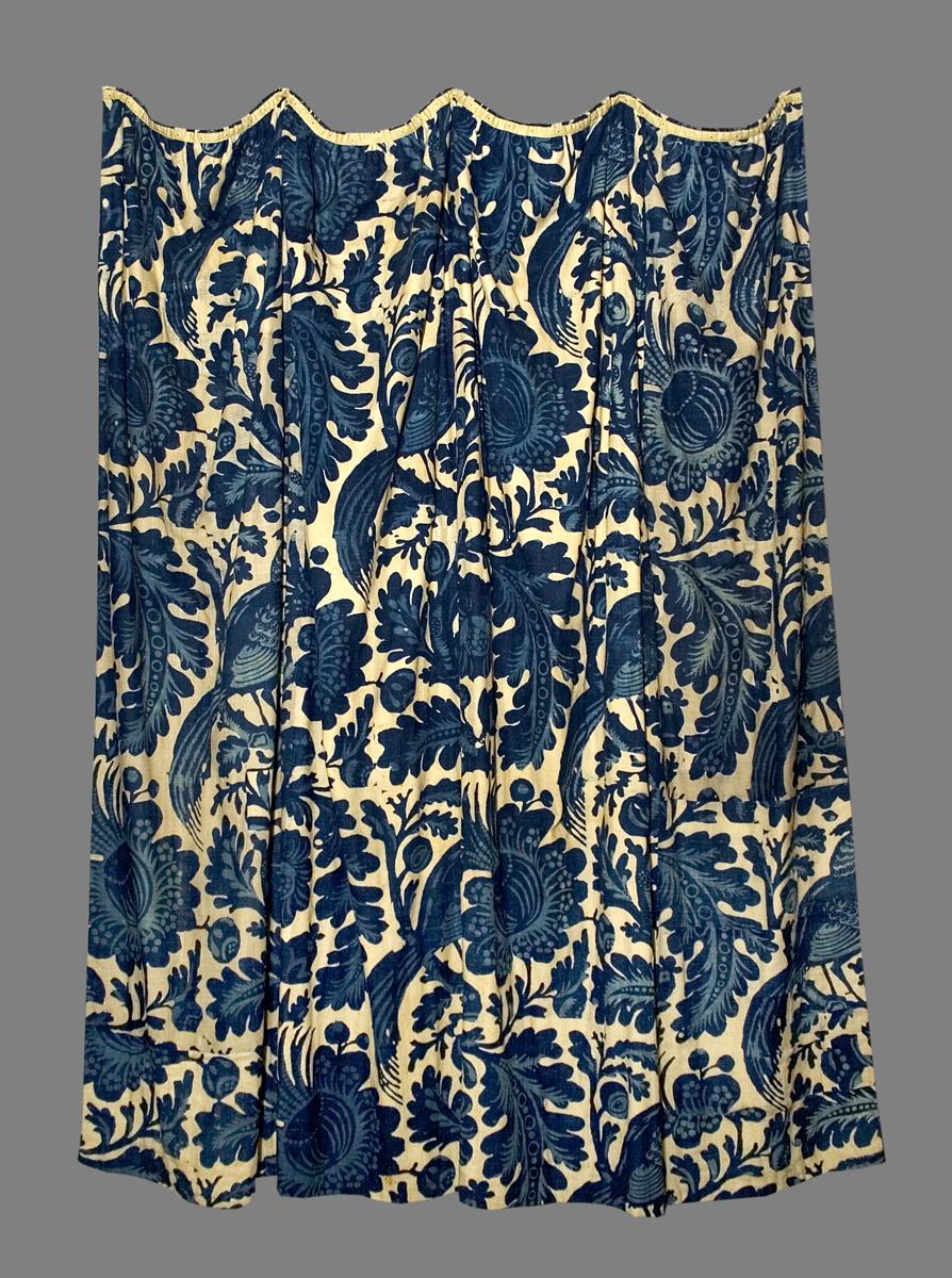 1955.0654 F Bed Hanging, Headcloth