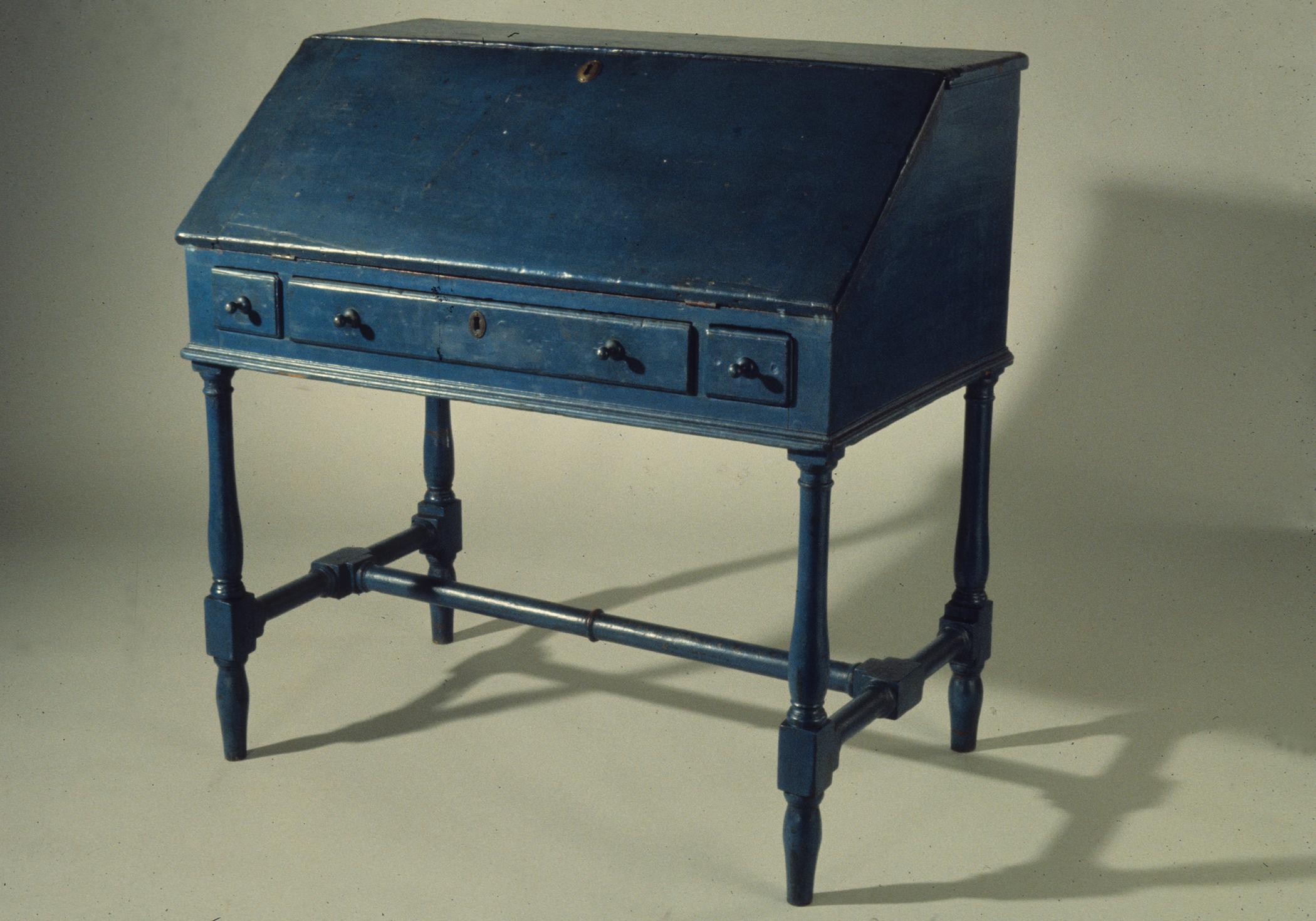 1964.1919 desk on frame, view 1