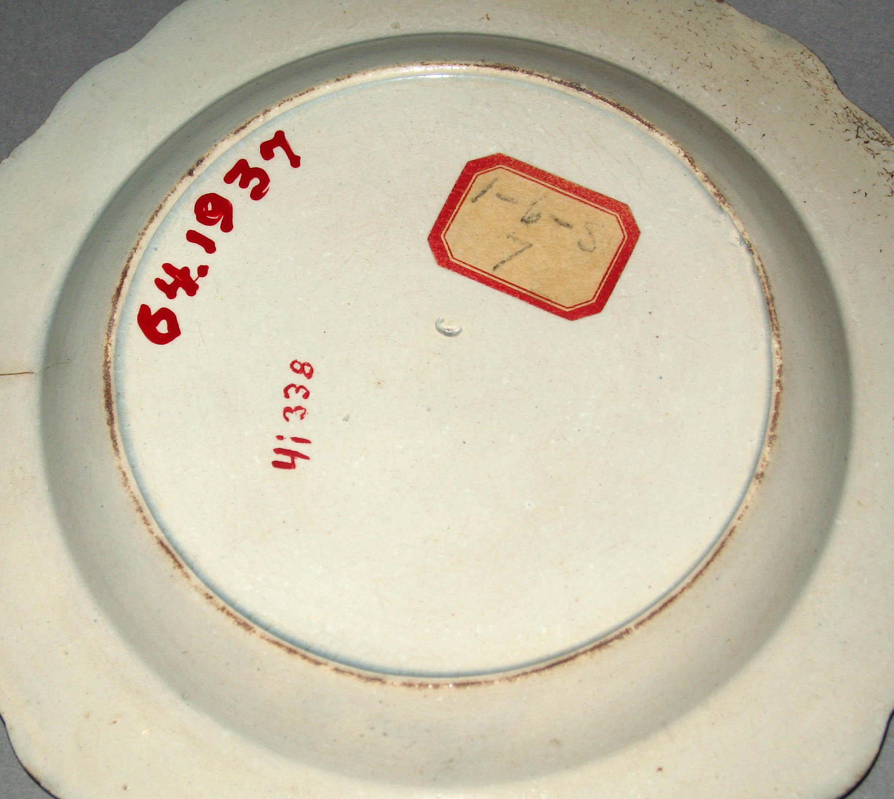 1964.1937 Pearlware plate (underside)