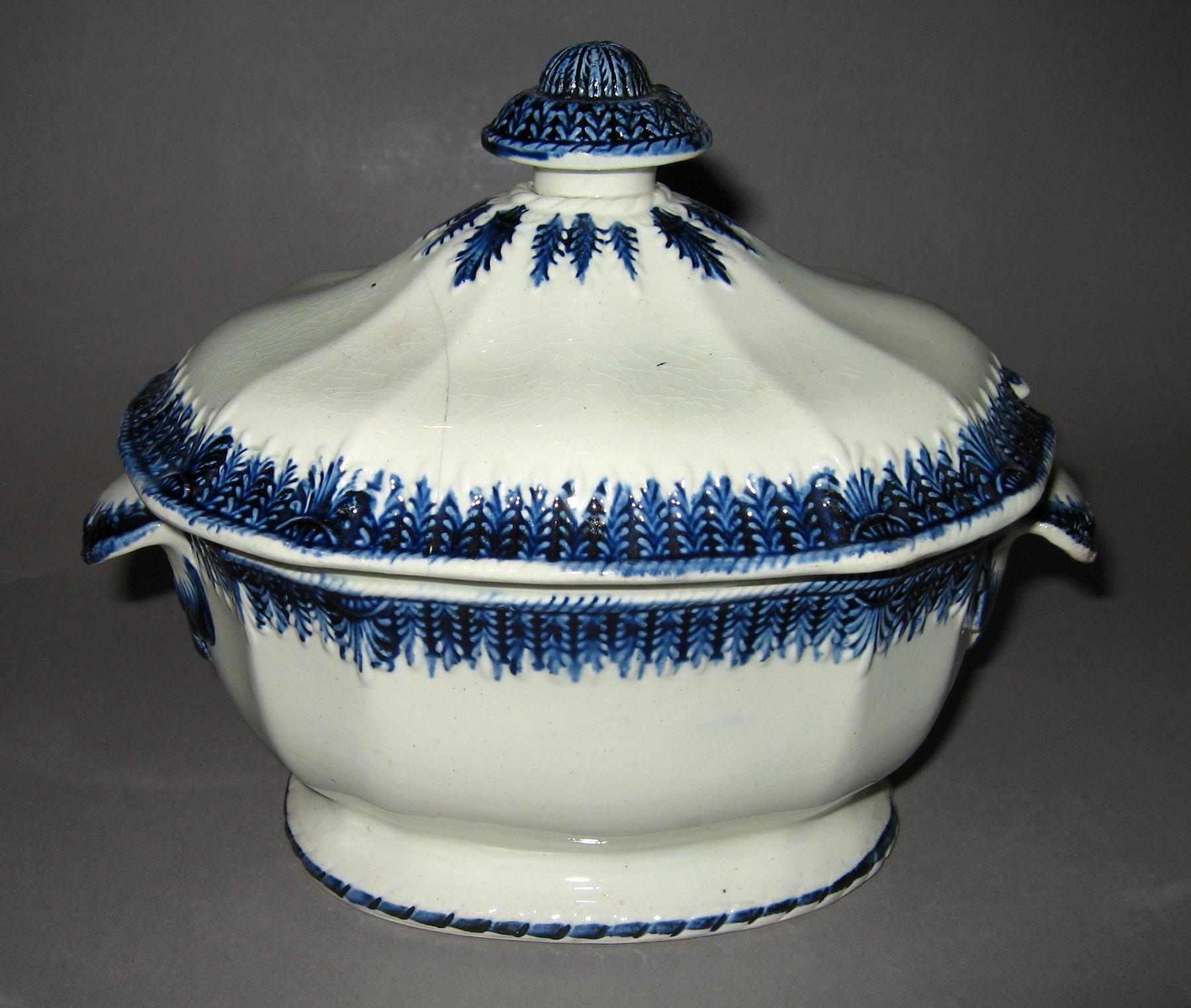 1964.1943 A, B Pearlware tureen