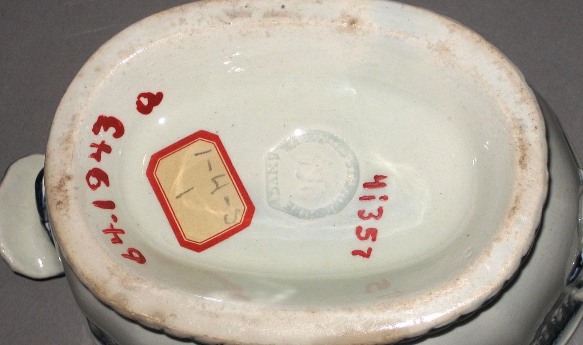 1964.1943 A Pearlware tureen (mark)