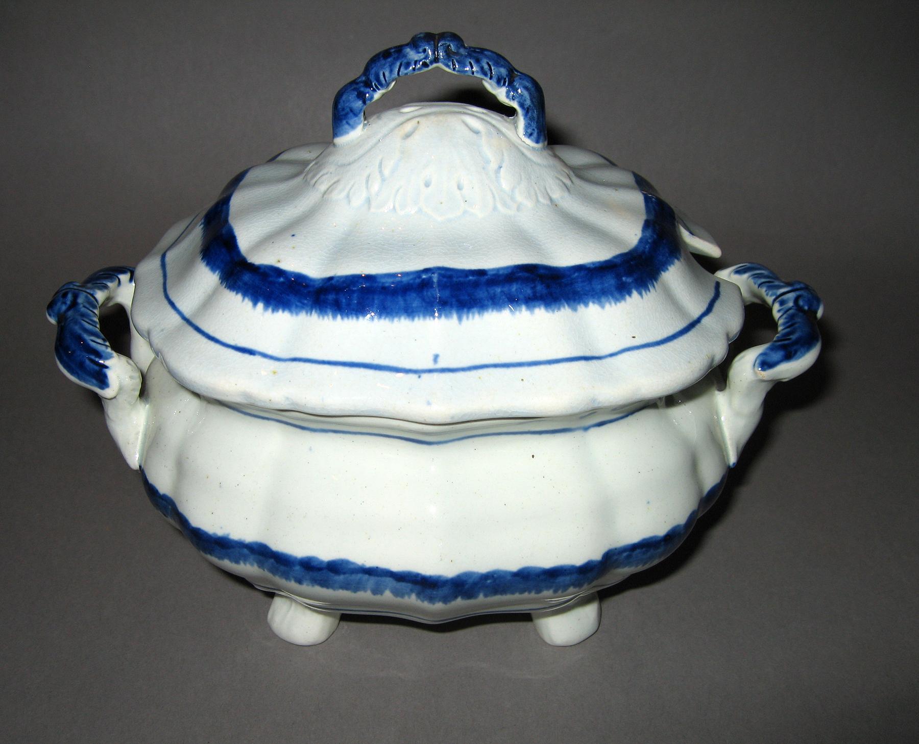 1964.1947 A, B Pearlware sauceboat