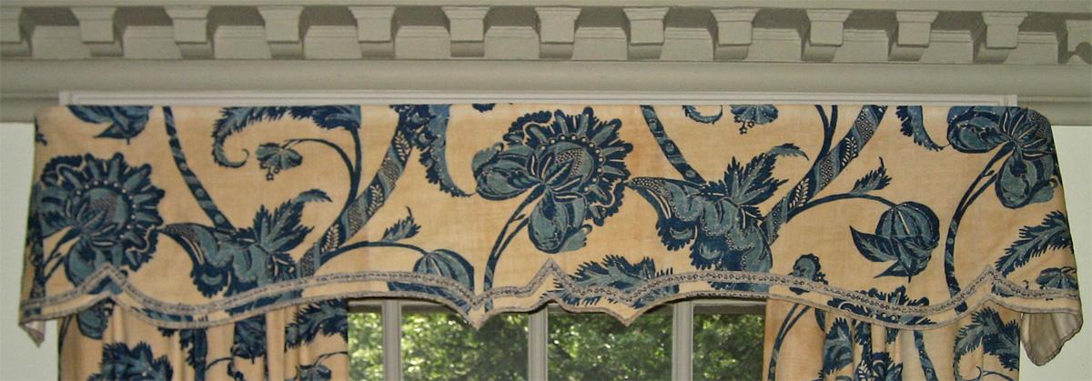 1955.0655.002 C Window hanging, valance