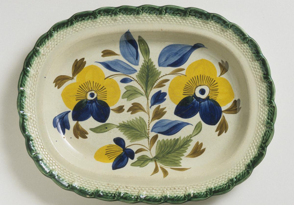 1964.1972 Pearlware dish