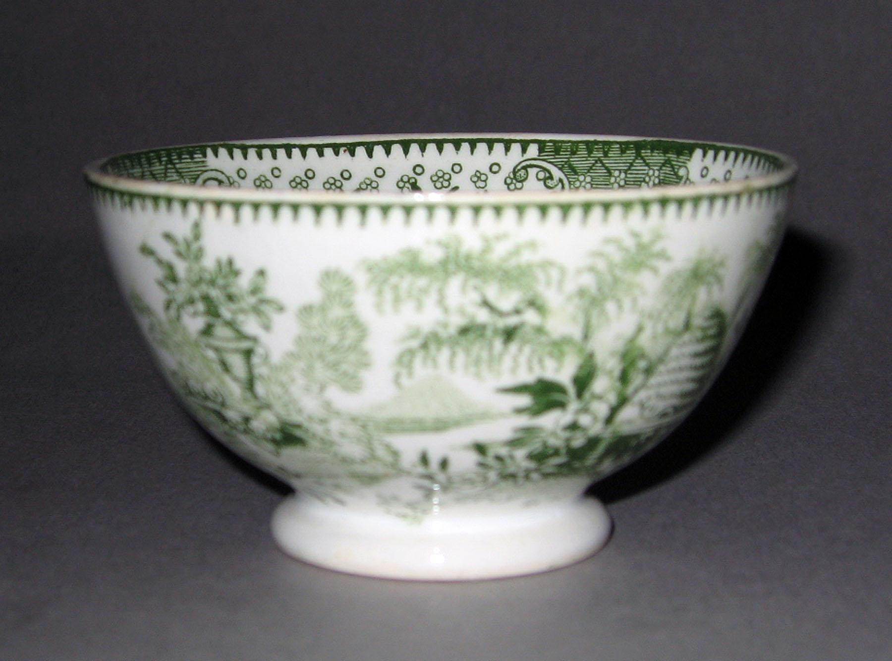 1964.0092.006 Earthenware tea bowl