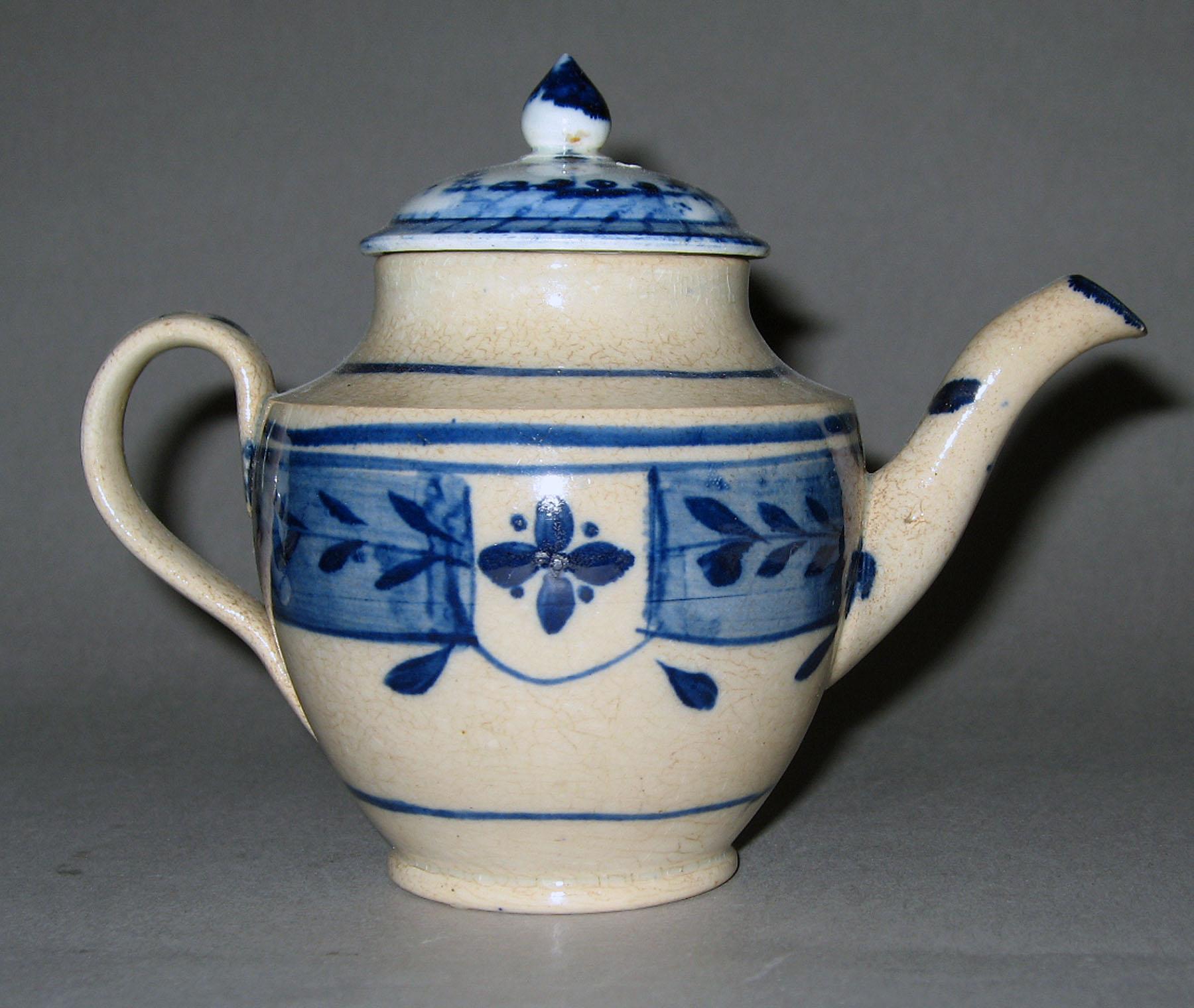 1964.1998 Pearlware teapot