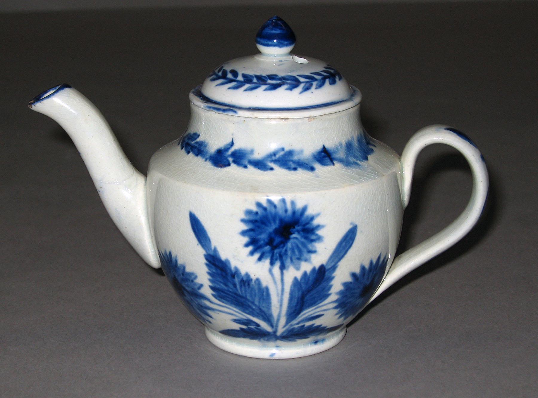 1964.2000.001 A, B Pearlware teapot
