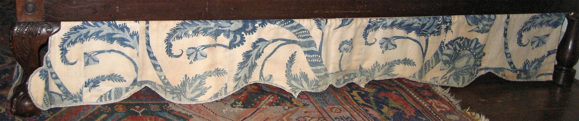 1955.0656 h Bed hanging, base valance