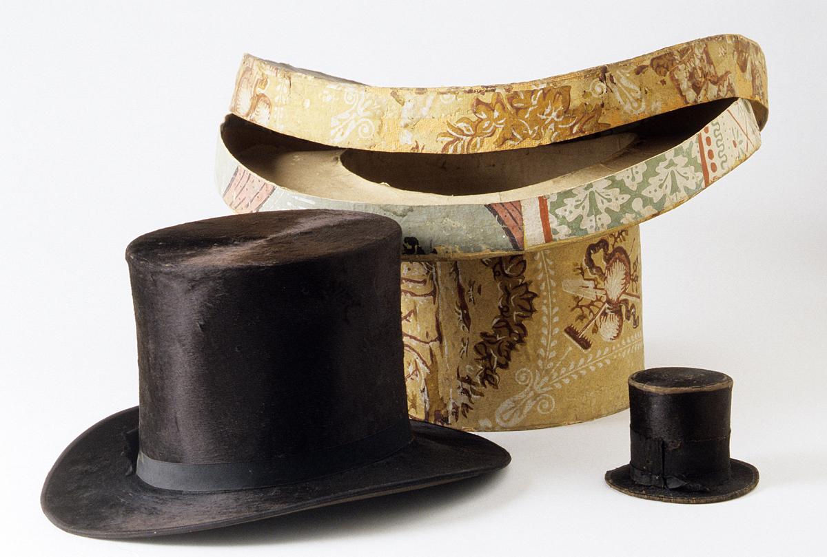 1964.2028 Hat, 1964.2031 A, B, Hat box
