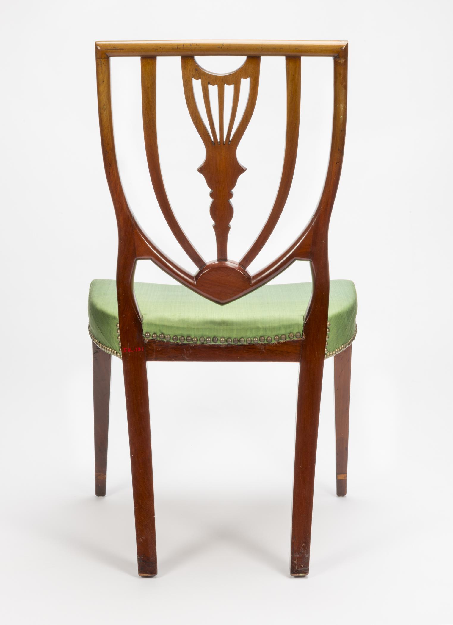 1952.0131 Chair, view 3