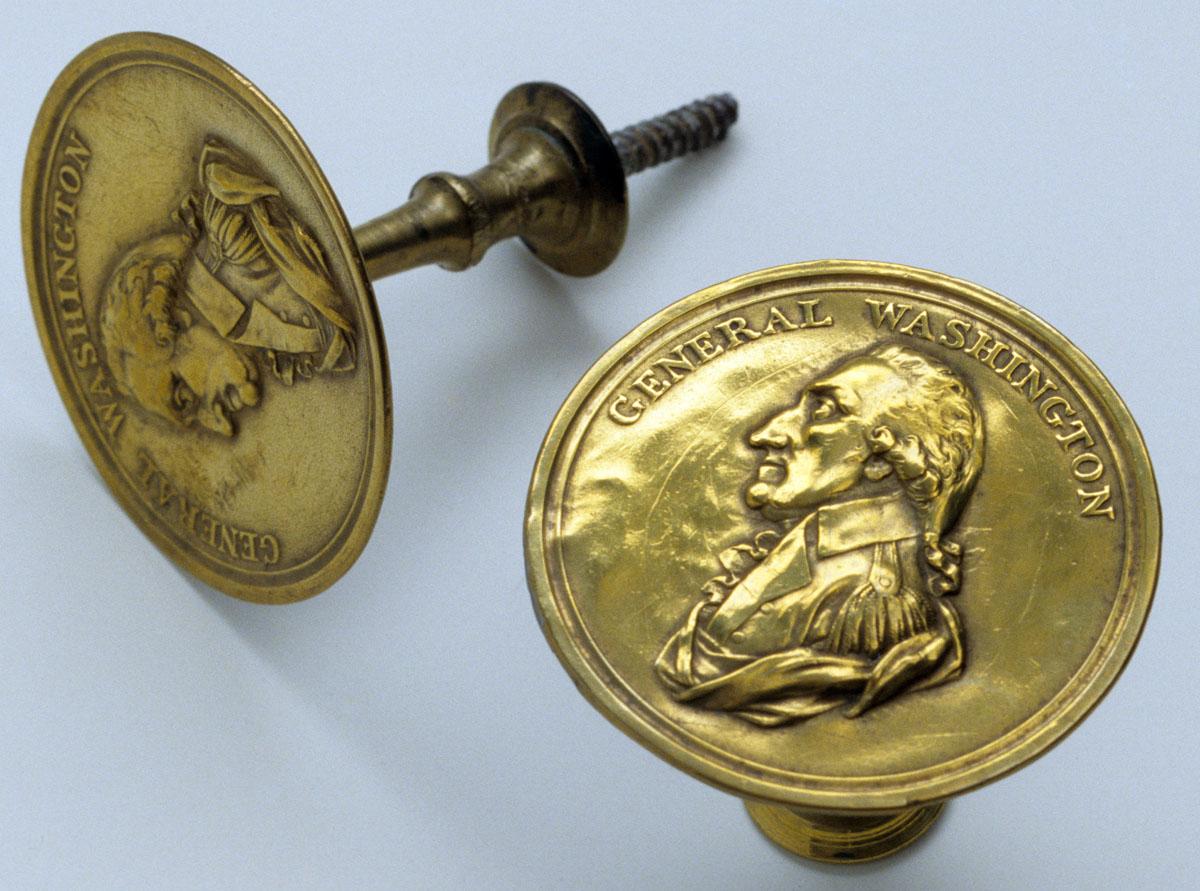 1964.2082.001, 1964.2082.002 Cloak pin